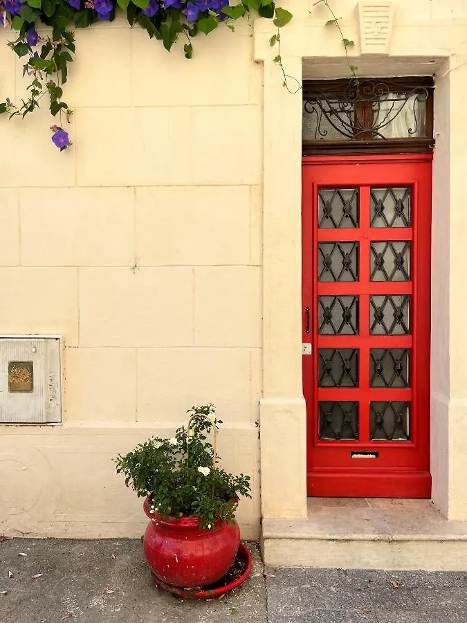 Appartement Le Donjon De La Roquette à Arles France