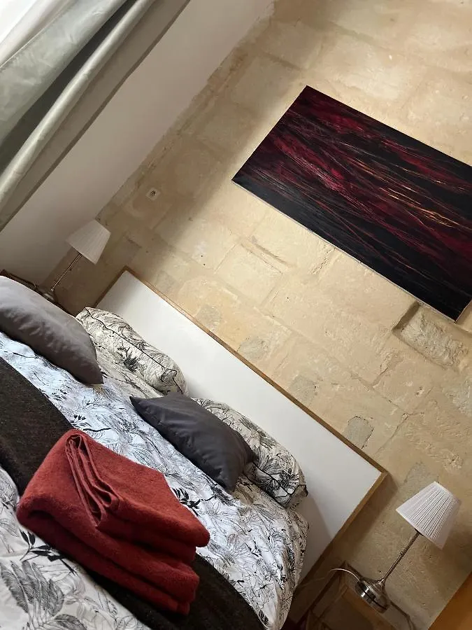 Appartement Le Donjon De La Roquette à Arles France