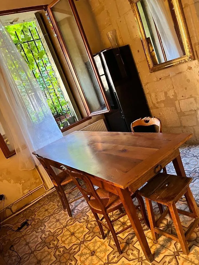 Le Donjon De La Roquette Apartment Arles